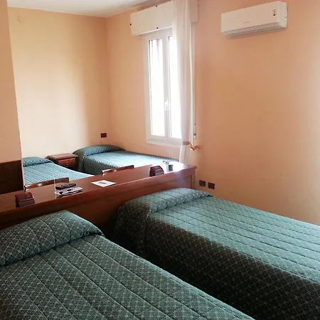 Hotel Emilia Módena