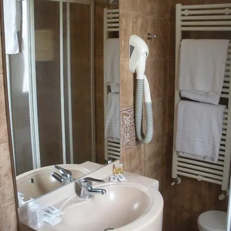 Emilia Hotel Módena